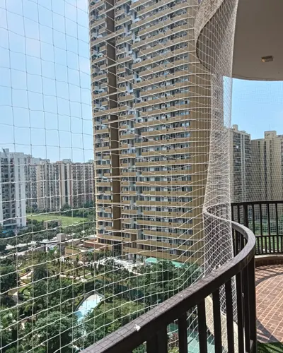 Surander Chick Maker